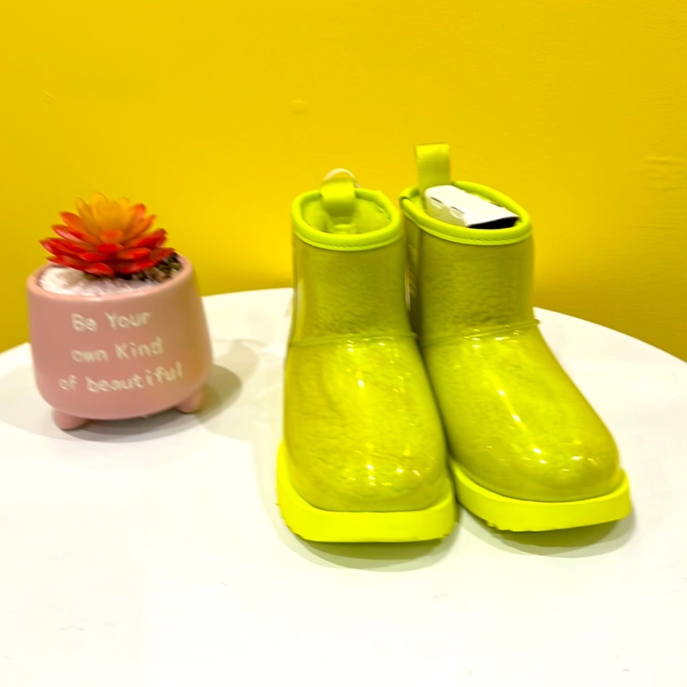 Kid’s classic clear mini ll size 2 Unisex
